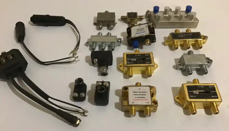 16 count untested used splitter & adapter lot