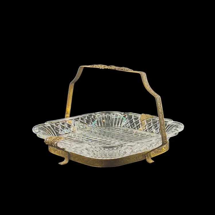 VINTAGE CONDIMENT 
RELISH DIVIDED DISH
Glass In Brass Serving Tray 
Trinket Dish


Christmas Holiday Hosting 
Party Celebration Winter Gift
Thanksgiving Harvest Autumn
