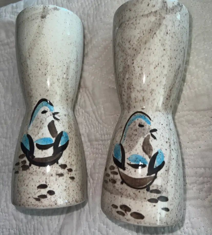 Vintage Red Wing Pottery "Bob White" Quail Bird Salt & Pepper Shaker Set