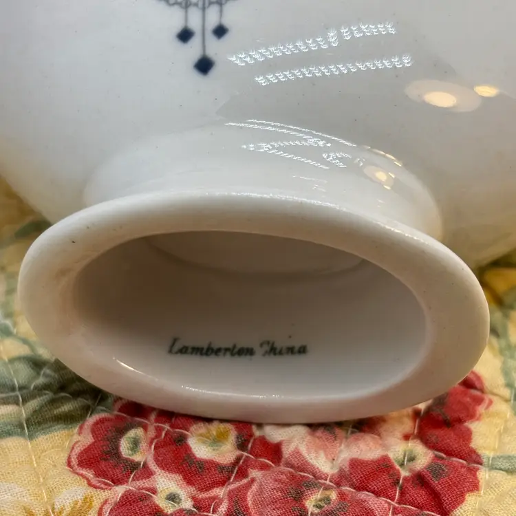LAMBERTON WORKS Scammel China Gravy Ceramic Bowl White and Blue Hotel & Train Ware 1923-1955