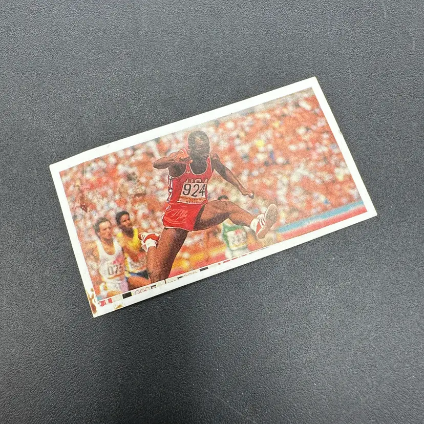1992 Impel US Olympicards Hall of Fame Tradecard featuring Edwin Moses #20