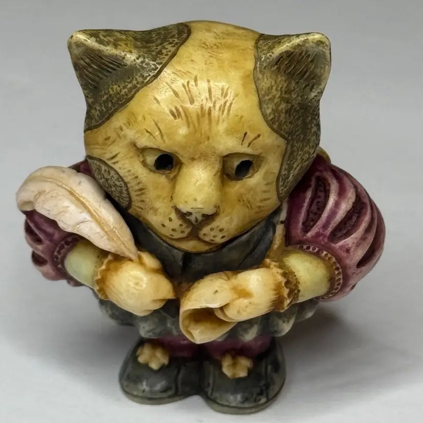 Harmony Kingdom "William Shakespurr" Cat figurine
