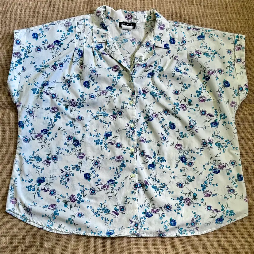 Vintage White Floral Button Front Shirt Plus Sz 24W Blue Purple Flowers USA Made