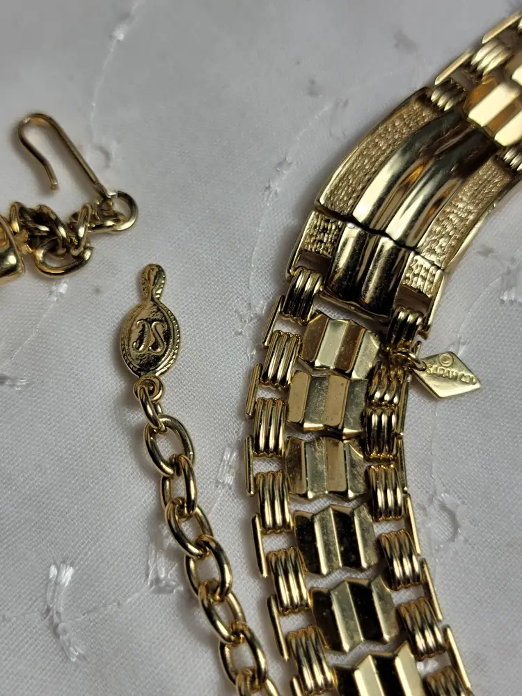 Vintage Sarah Coventry Gold-Tone Wide Chain Collar Necklace