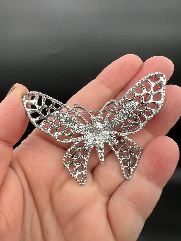 Sarah Coventry Silver Tone Butterfly Brooch 1970s (?)