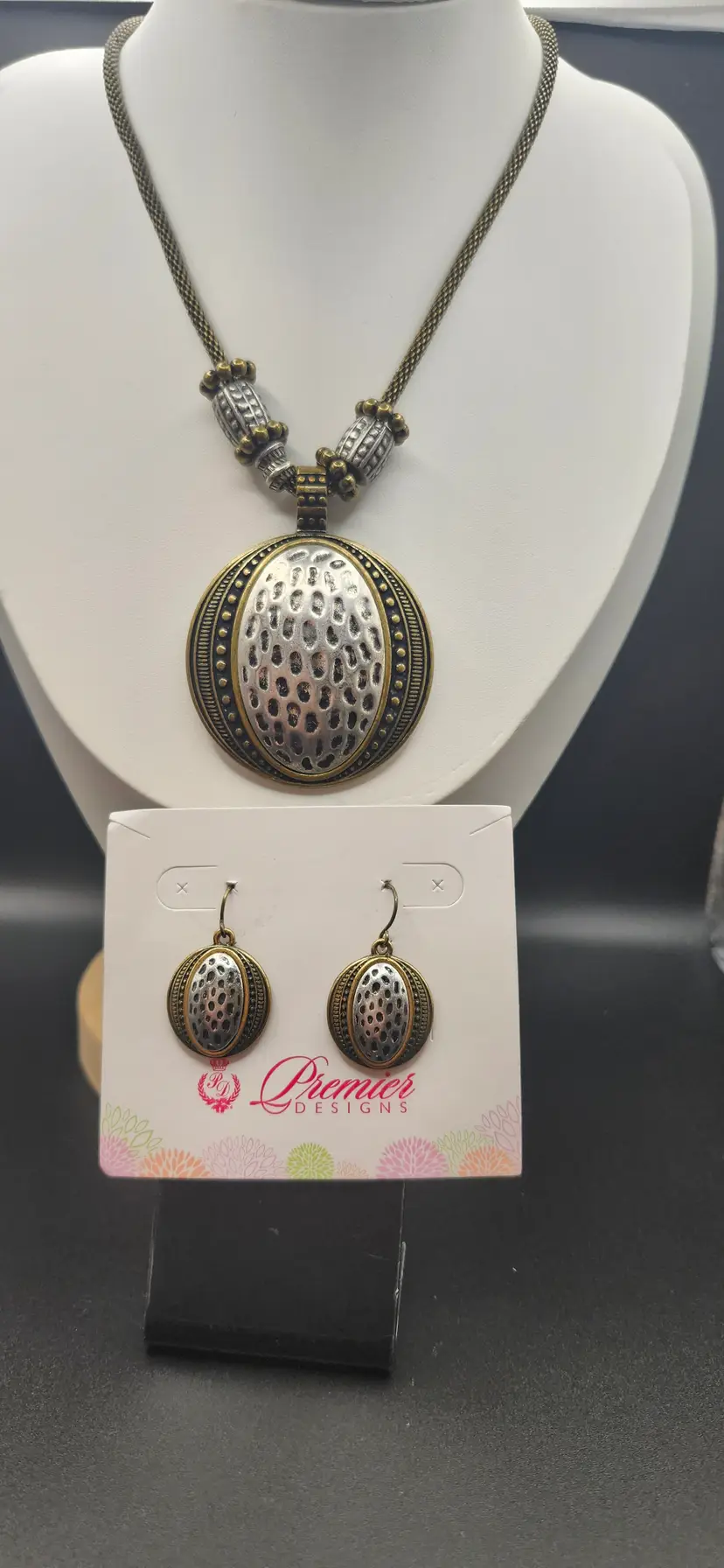 Vintage Textured Medallion Necklace & Earring Set - NOS