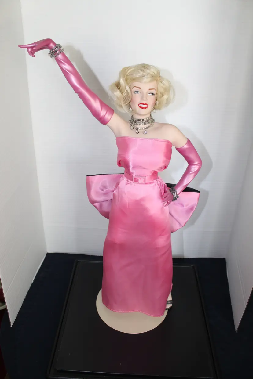 Vintage Franklin Mint Marilyn Monroe Gentlemen Prefer Blondes Heirloom 18" Doll