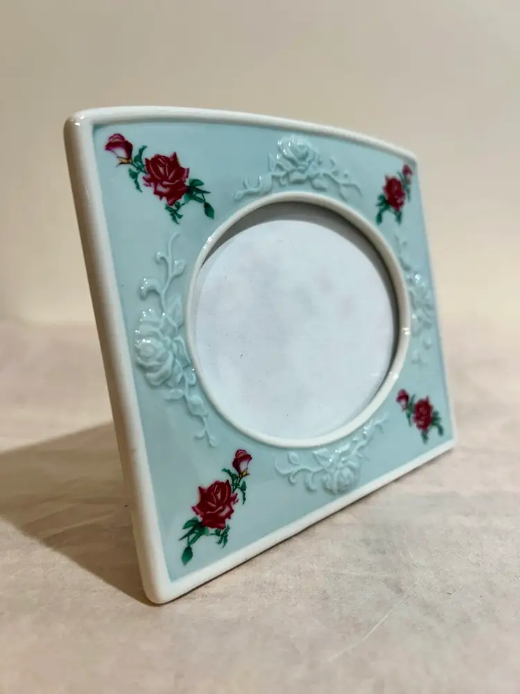 Vtg Avon Picture Frame Embossed Ceramic Decorative Cottage Core Design 5”x4.5”