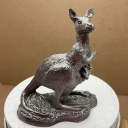 POW3 2006 VTG Michael Ricker Pewter Kangaroo Figurine Numbered & Signed 3.5”