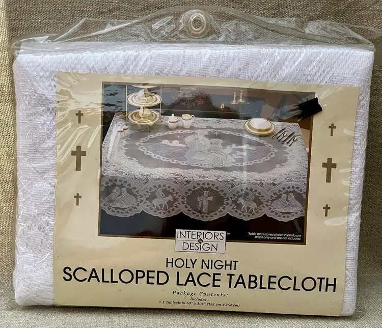 Christmas HOLY NIGHT Scalloped Lace Tablecloth 60” x 104” seating 8-10 2006 NOS