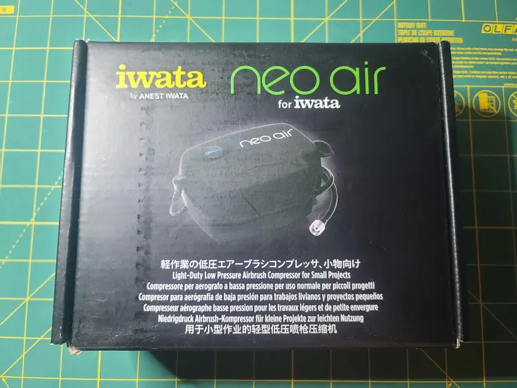 Iwata Neo Air Air compressor small & quiet