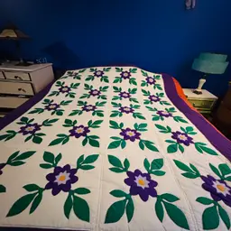 Vintage Handmade Whig Rose? Purple Floral Applique Purple Border Quilt 87" x 72"