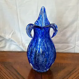 Vintage “Lily” Art Glass Vase Handblown