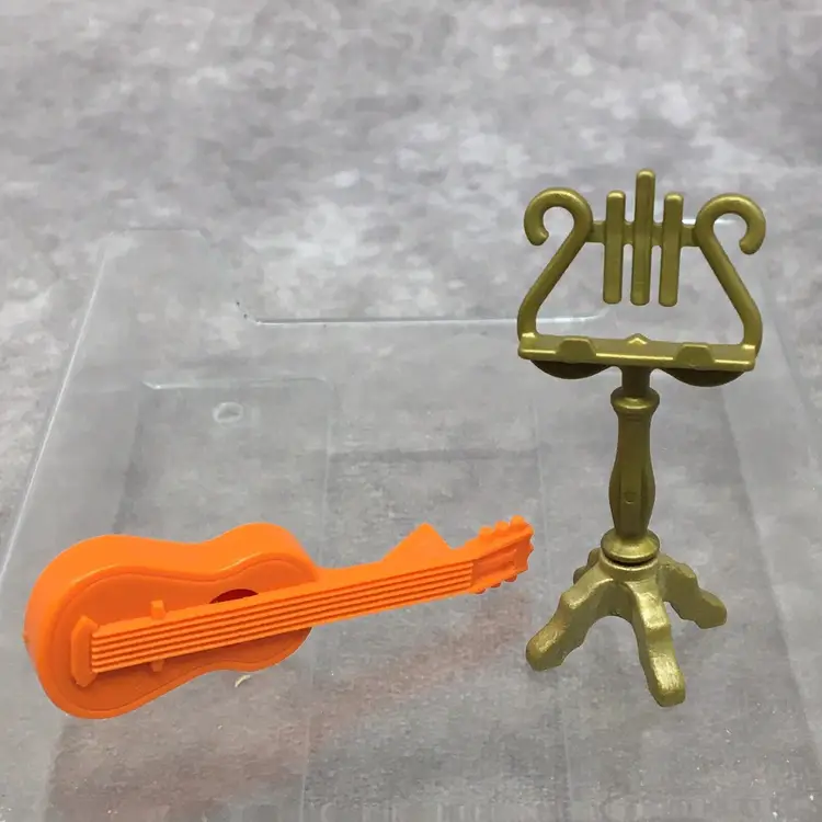 Playmobil Music Stand & Guitar