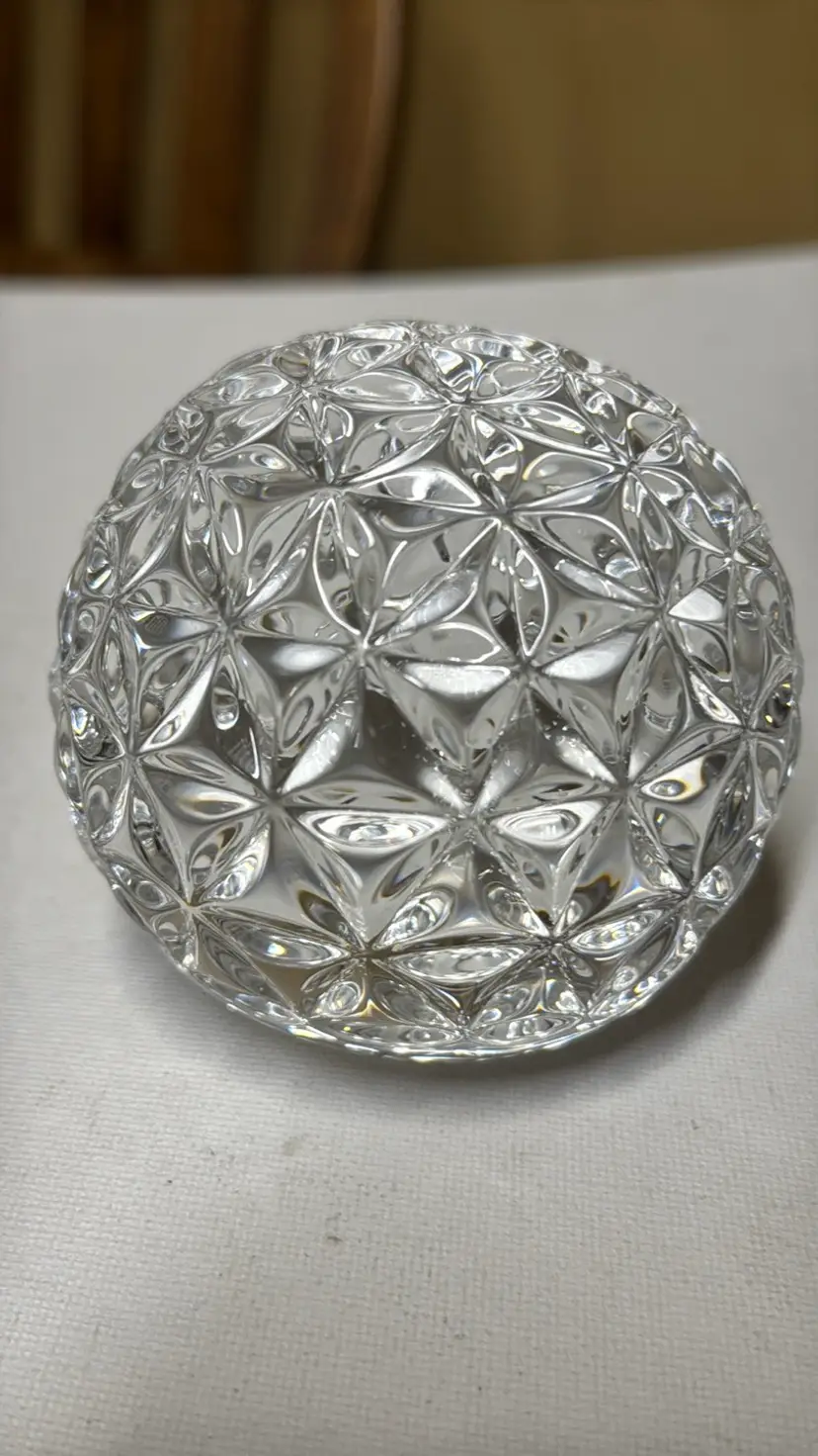 Waterford Times Square 2000 Crystal Ball Star of Hope Paperweight