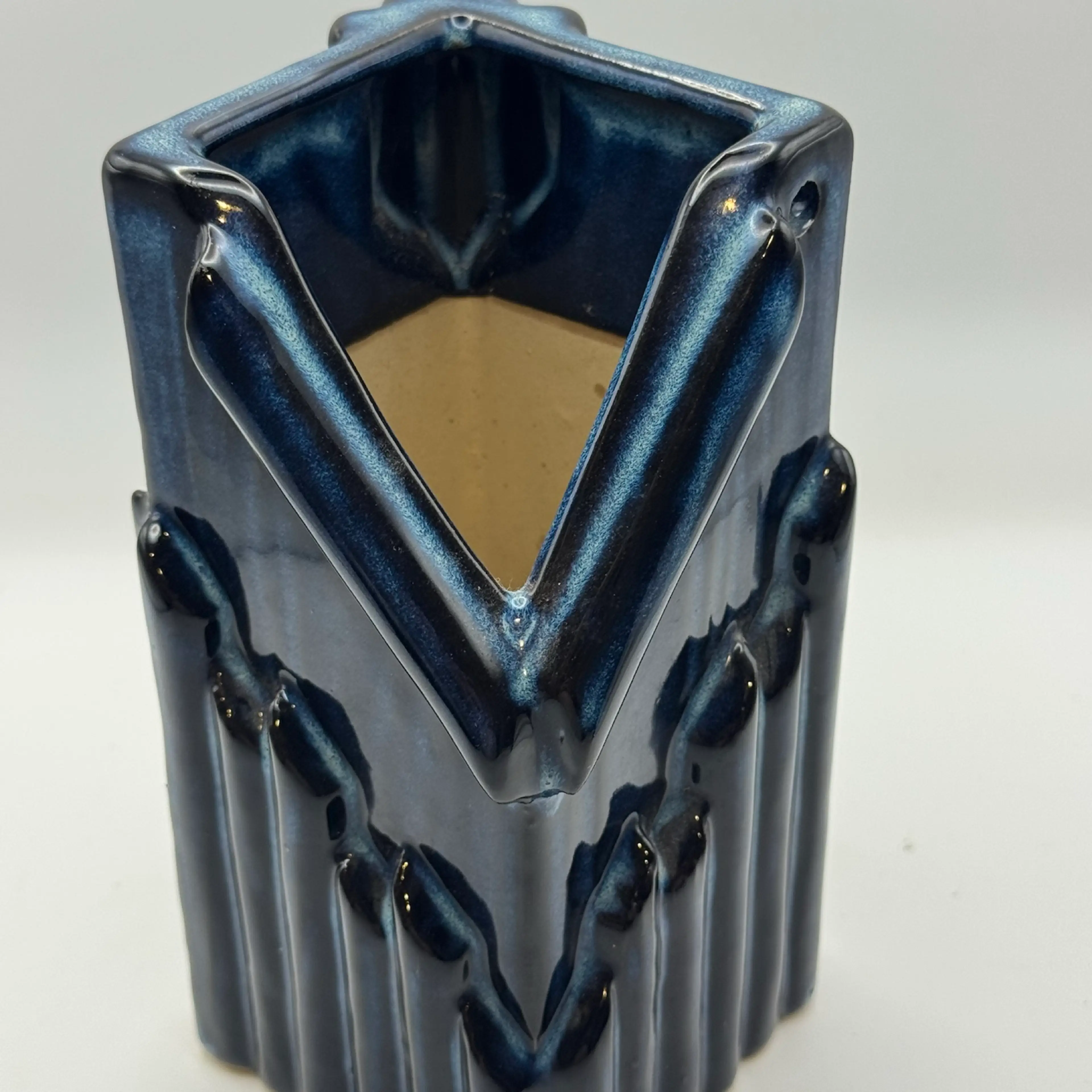 Image 1 of 7