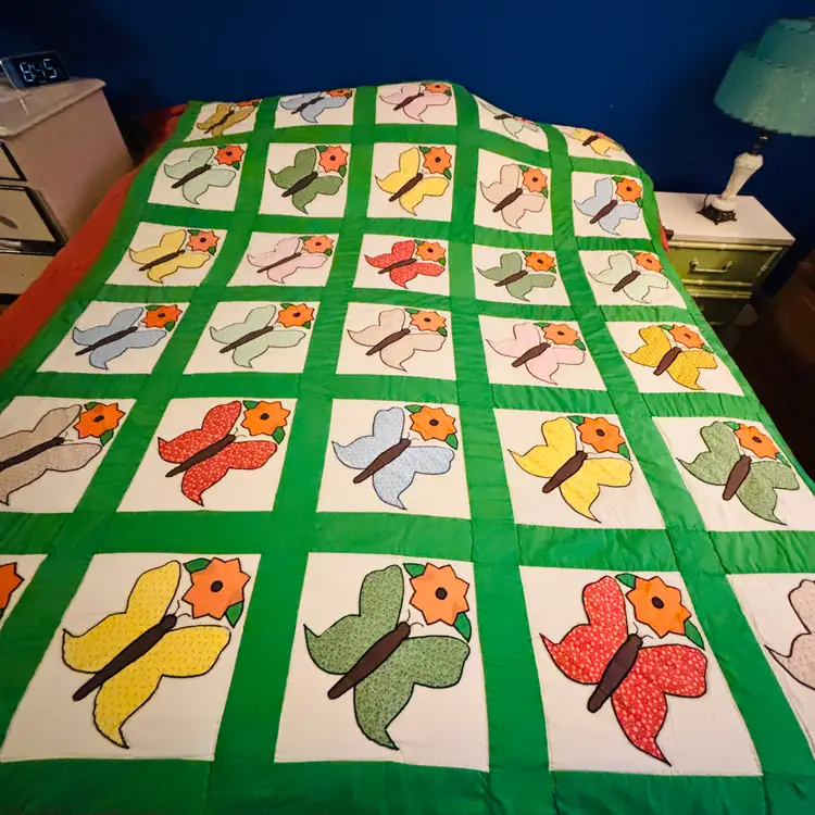 Handmade Cotton Quilt Butterfly Orange Flower Applique Green Border 83" x 69"