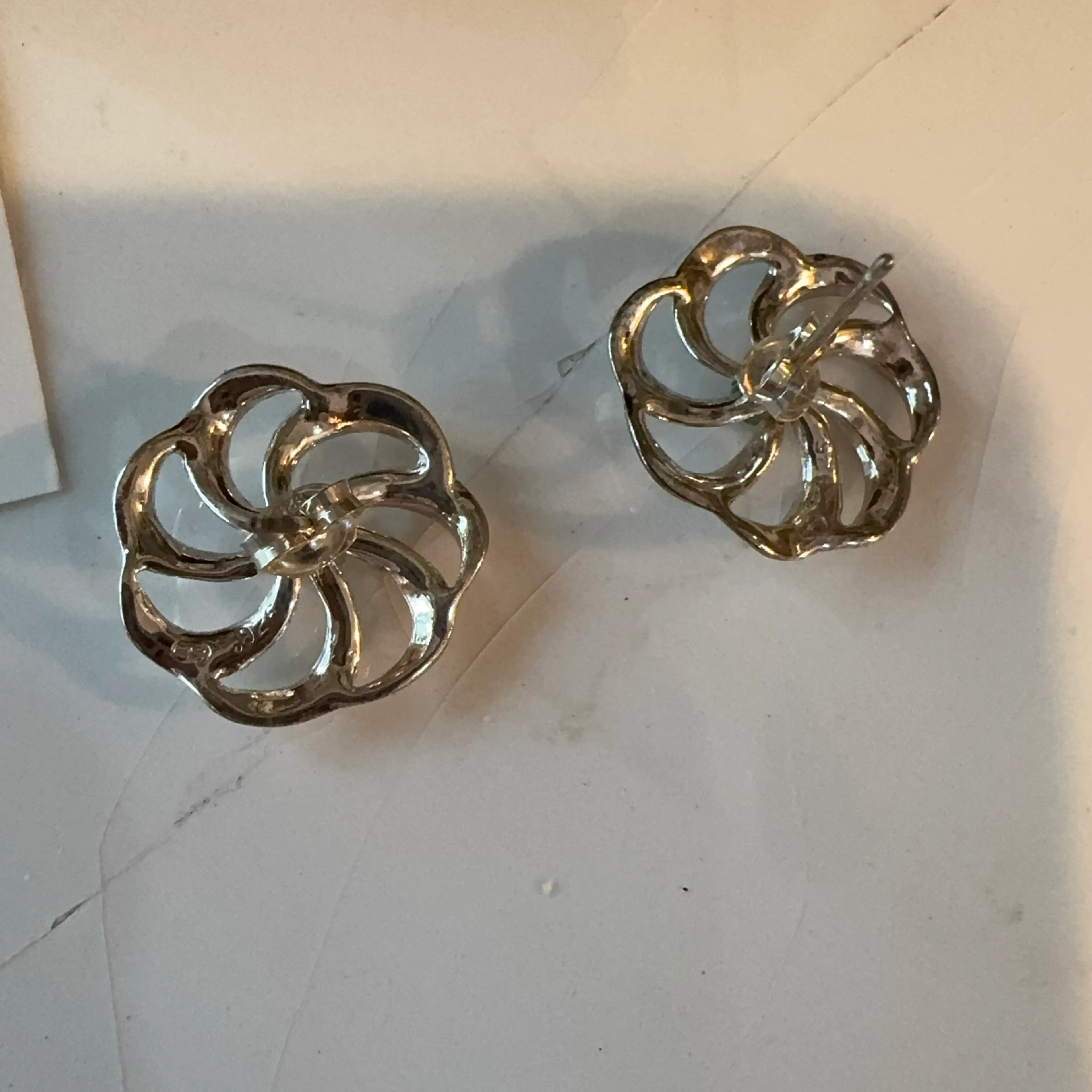 Image 3 of 3