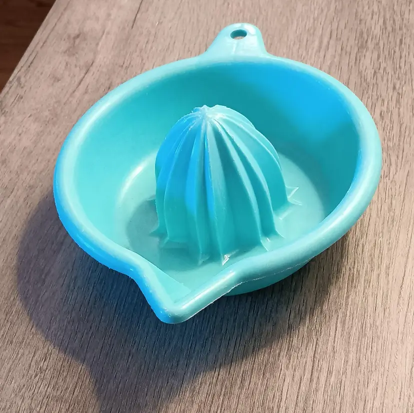 Vintage Lustro Ware Aqua Plastic Hand Orange Juicer 6" USA