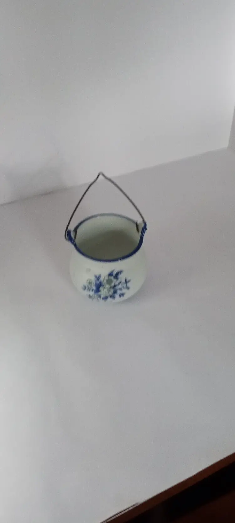 #07 little tealight holder real or light candle