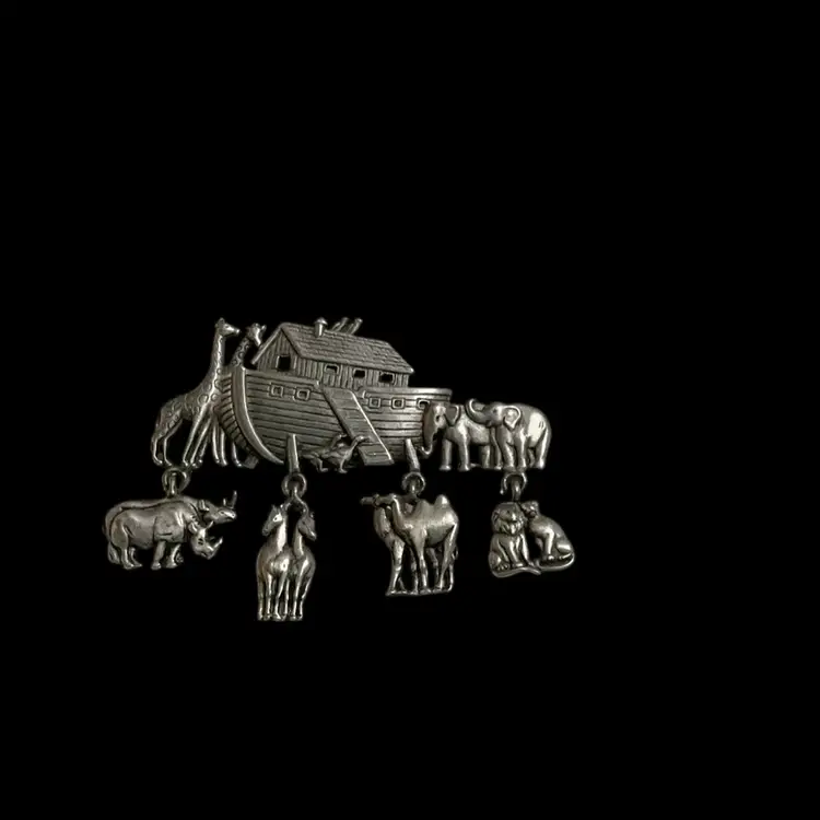Vintage Pewter J.J. ( Jonette Jewelry Company) Known For Whimsical Collectables. Noah’s Ark Pin / Brooch With Adorable Hanging Charm Animals.