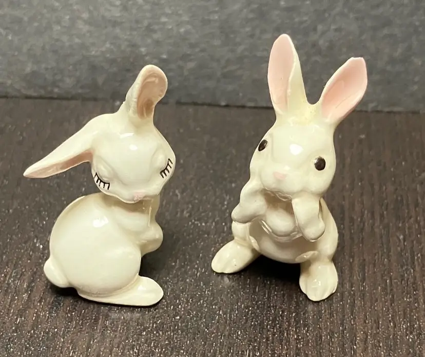 VTG Hagen Renaker Papa Whispering & White Flirty Mama Rabbit Bunny Miniature Figurines