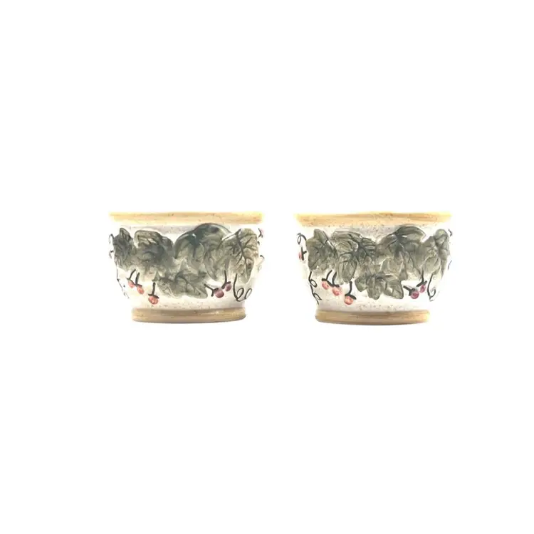 2 TEA LIGHT 
CANDLE HOLDERS
By Yankee Candle