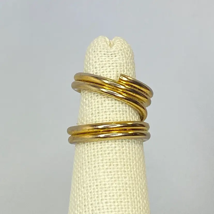 Vintage Modernist Gold Tone Split Open Coil Wrap Band Stacking Pinky Ring SZ 4.5
