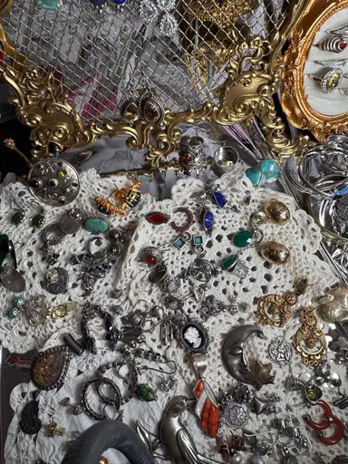 1 Hour Sterling Earring Live