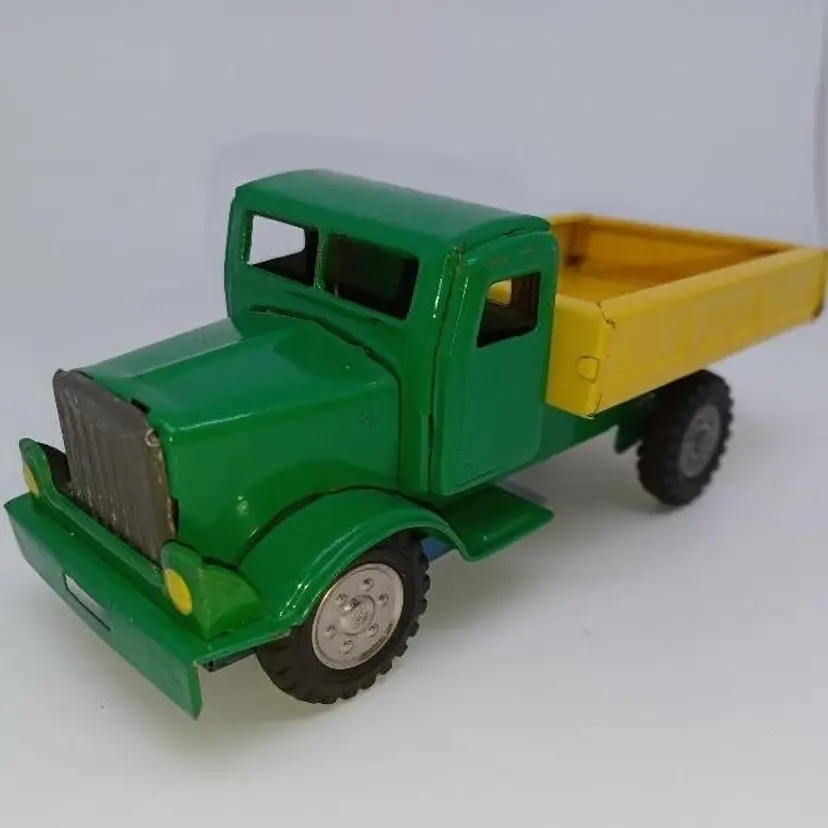 Vintage Green Truck with Yellow Pickets, metal truck, vintage toy 1950s Japan