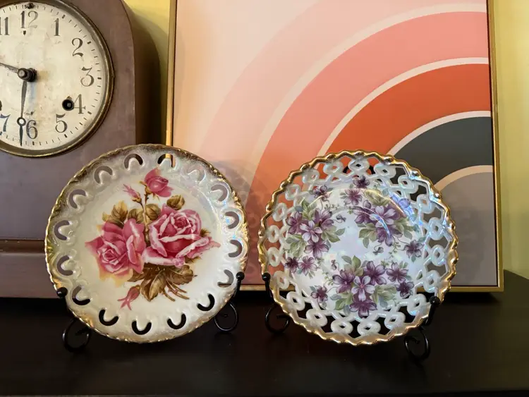 Vintage Royal Sealy China Japan Lusterware Reticulated Plates – Pink Roses & Purple Violets, Gold Trim, Mid-Century Decorative Porcelain