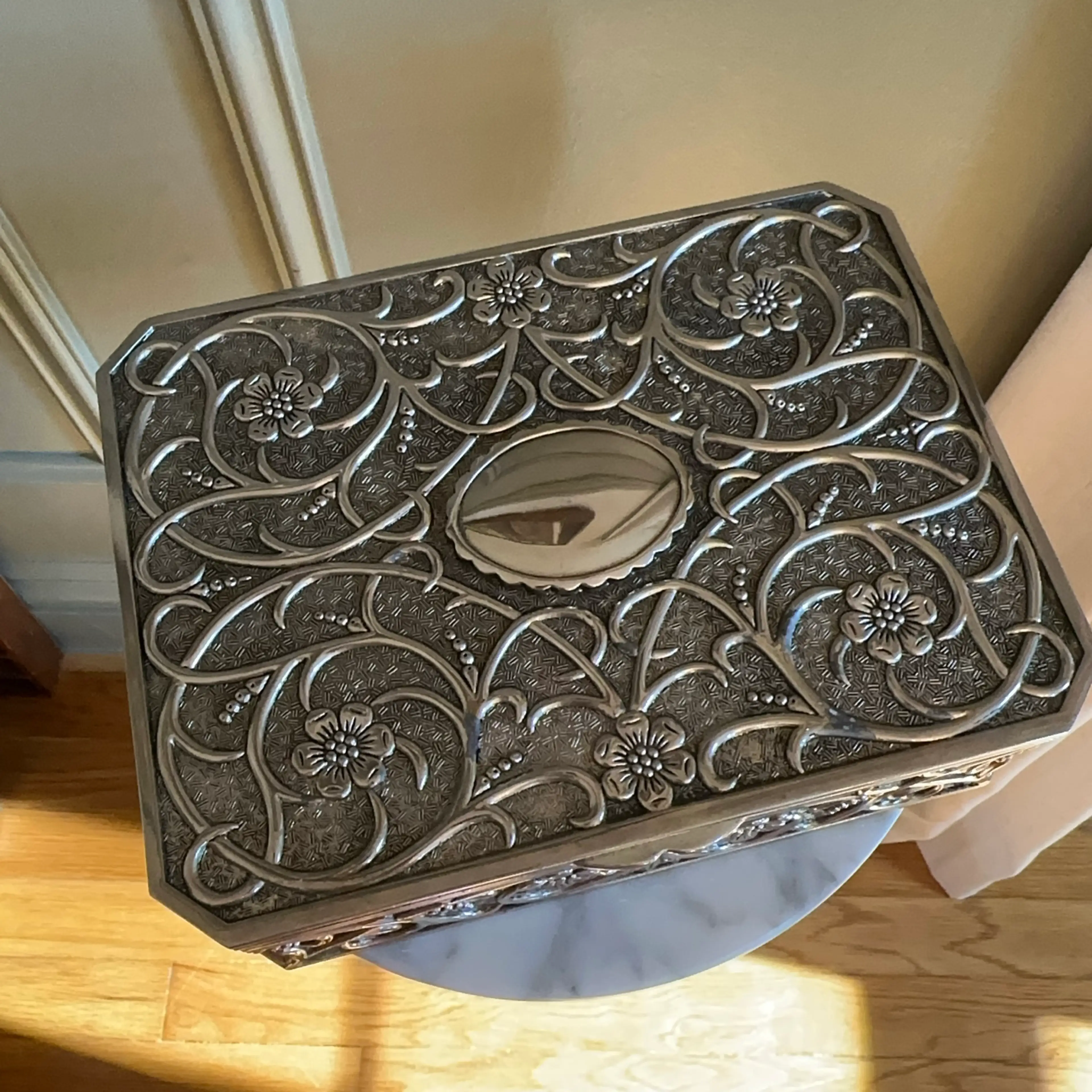 Image 4 of 6