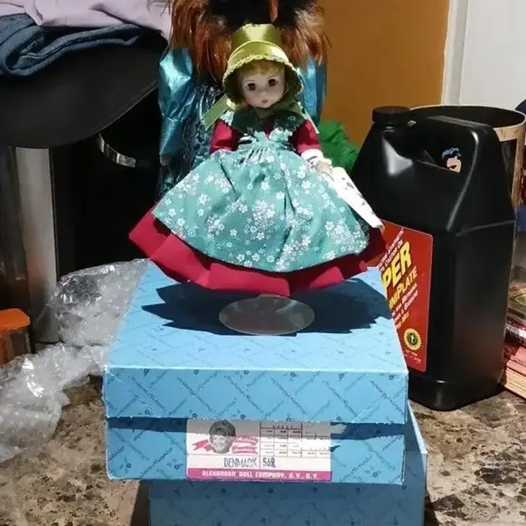 Vintage Madame Alexander's 8" International Collectible Dolls- Denmark #569
