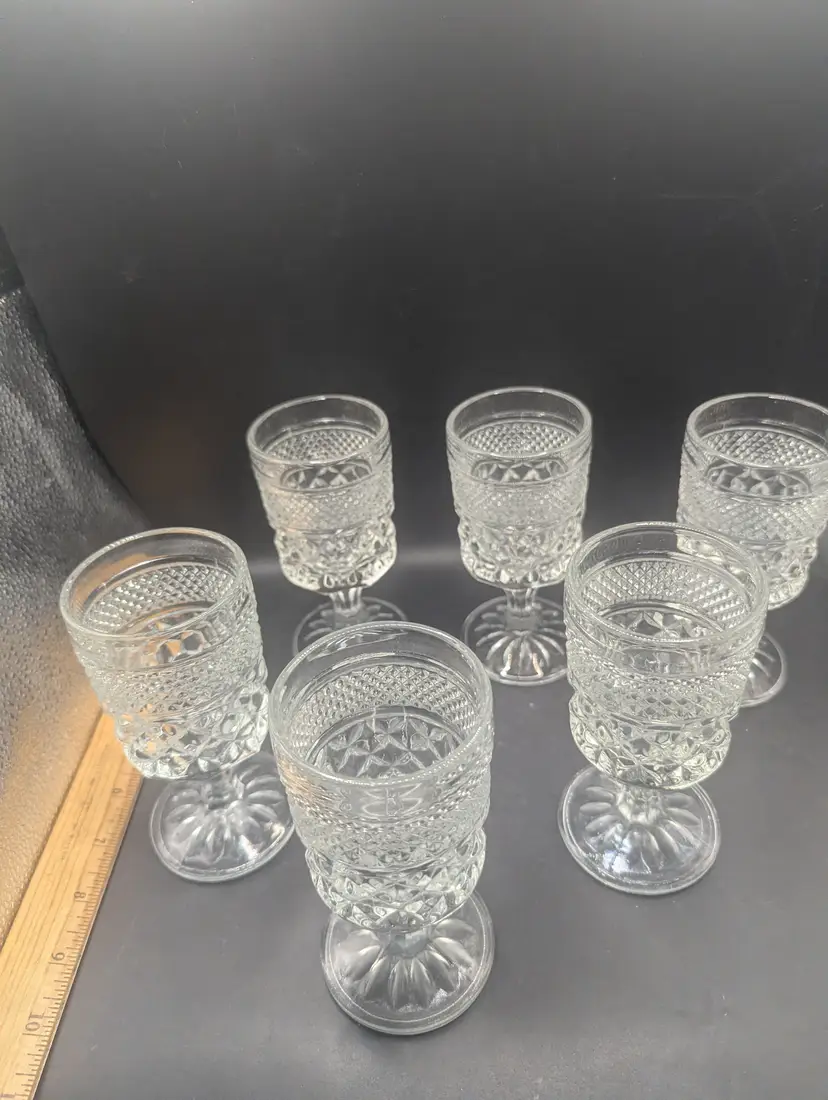 Vintage Set of 6 Anchor Hocking Wexford Diamond Wine/Juice Stem Glasses 5 Oz Footed.