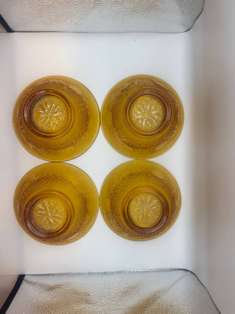 Set Of 4 Vintage Indiana Tiara Amber Glass Cereal Bowls 5.5”Diameter; 2.5” Deep