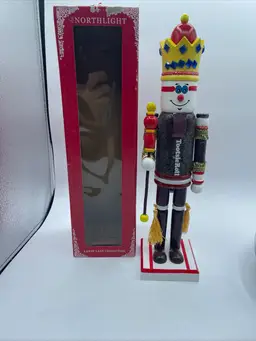 Wooden Christmas Nutcracker, 14", MULTICOLOR CANDY, TOOTSIE ROLL CHOCOLATE, NL