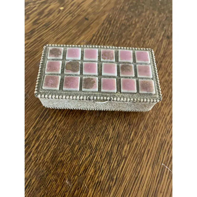 Vintage/Antique metal Lidded trinket box