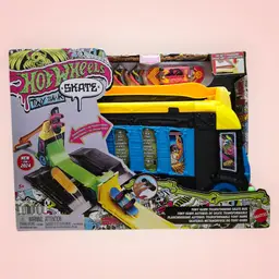 Hot Wheels Skate Tony Hawk Transforming Skate Bus with Exclusive Finger Board