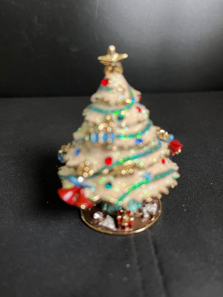 Ruccini Christmas Tree w/ Swarovski Crystals-Decorated w/ Hand Painted Enamel, Hinged Small Trinket Box-Lot 60
