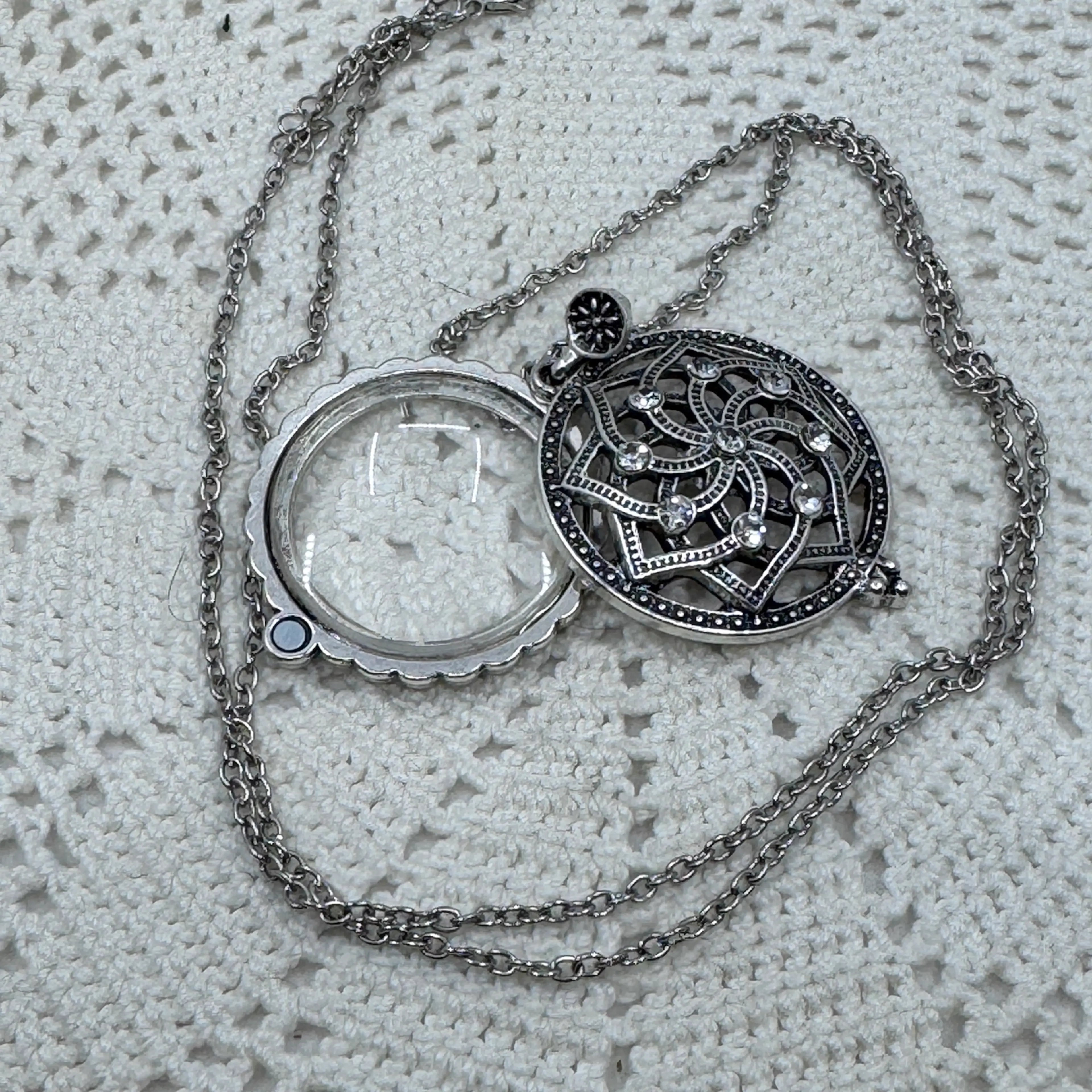 Image 2 of 2