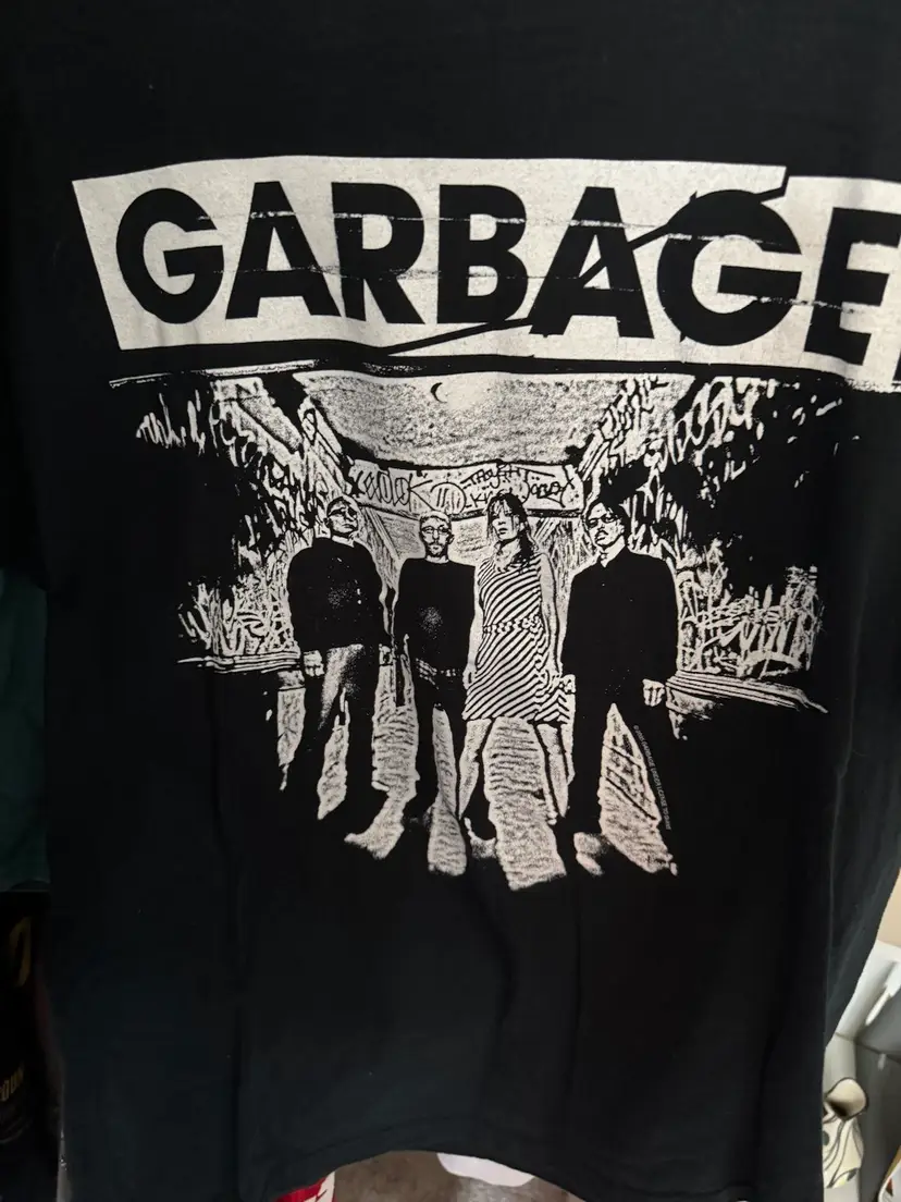 05 Tour Shirt Garbage