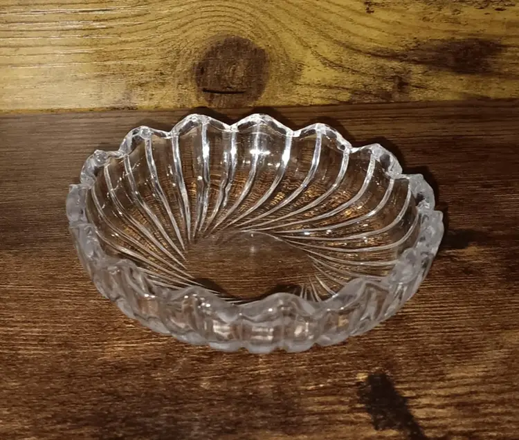 Vintage Circle Trinket Dish for Rings Etc