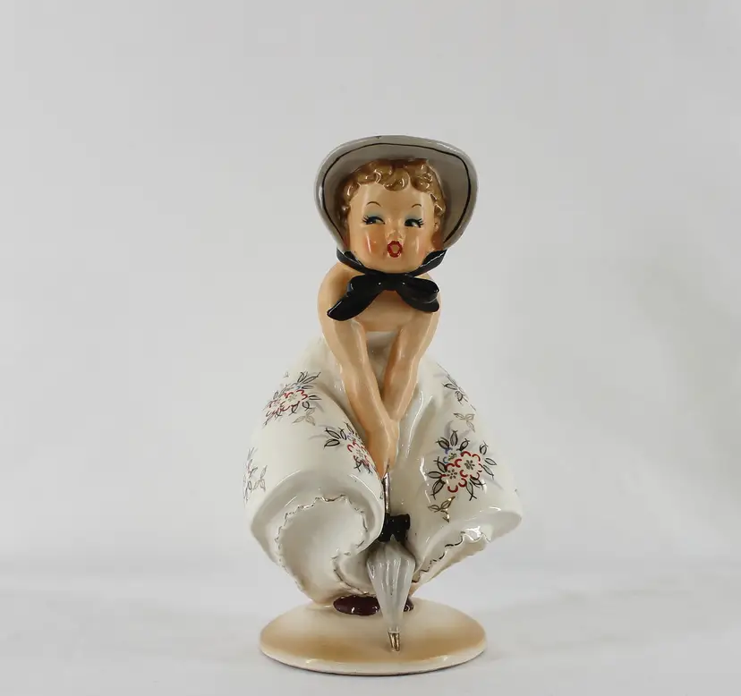 Vintage Napco Windswept Girl with umbrella Marilyn Monroe Pose 8 inch figurine 1956 (A)