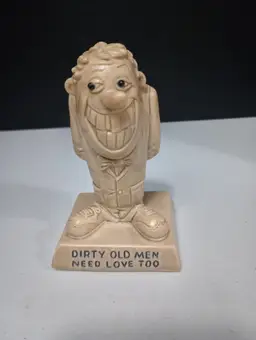 Vintage RW Berries Cos 1968 "Dirty Old Men Need Love Too" Made in the USA Resin Figurine