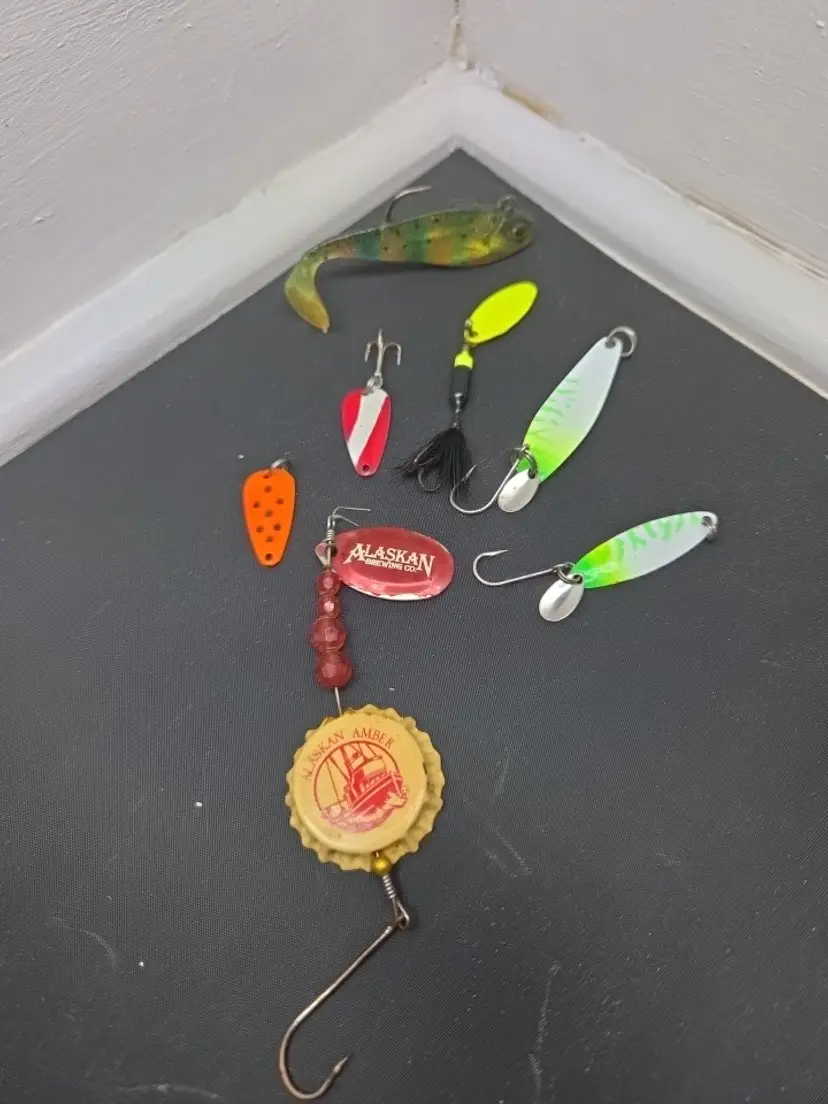 7 Vntg Fishing Lures Tackle Alaskan Amber, #1,2 Needlefish  Jensen Hood River Or