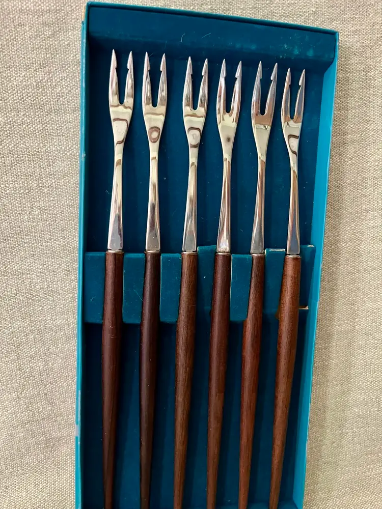 Teakwood MCM Stainless Steel 2 Barbed 6 12” Fondue Forks German Wusthof Rostfrei