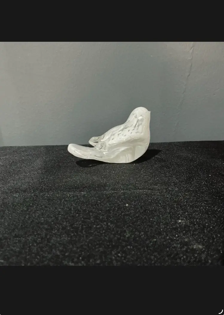Vintage White Swirl Art Glass Bird Figurine – Handcrafted Scandinavian Style