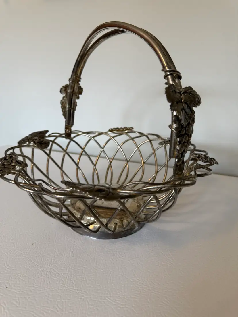 Vintage Godinger Silver Plated Wire Basket With Grape Vine Design