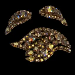 Continental Brooch Set