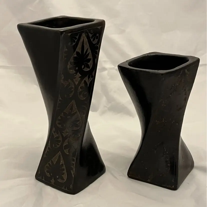 Ceramic Tealight Holders Vase ‘Twist of Fate' Lombok Pottery Center Indonesia